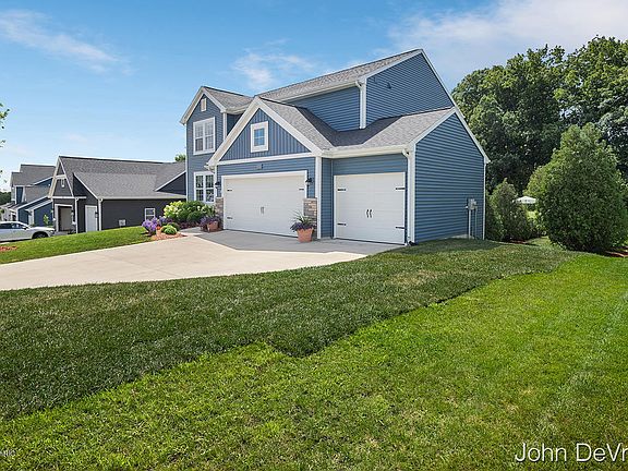 3rd image of 3276 Oakmont Dr