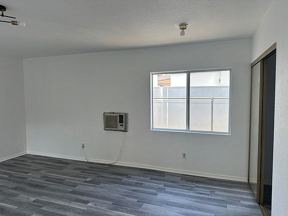 2nd image of 7707 Hinds Ave