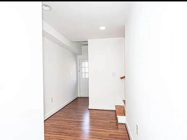 2217 10th St NW — Photo 11