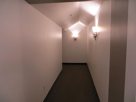 Private Entrance Hall to Apartment on 8th Floor