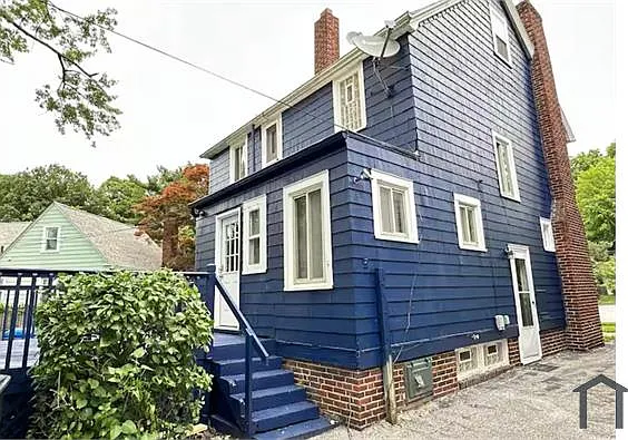 900 Vineshire Rd — Photo 18