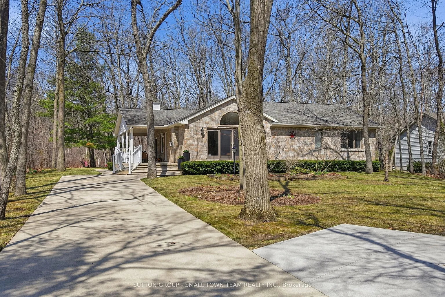 8816 Timberwood Trl photo 1