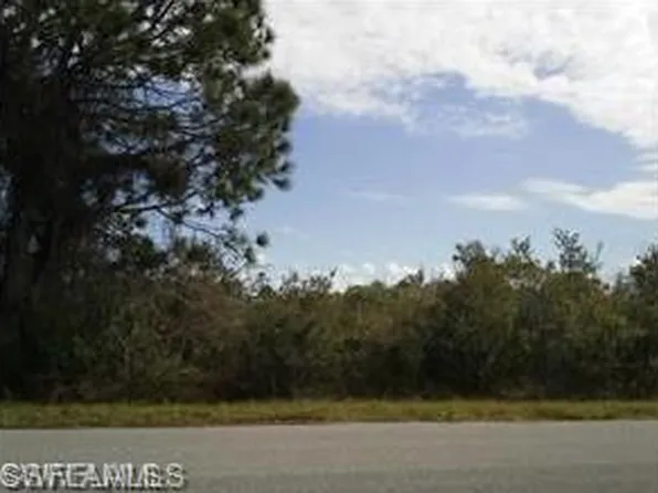 286 Bimini St NE, Lake Placid, FL 33852