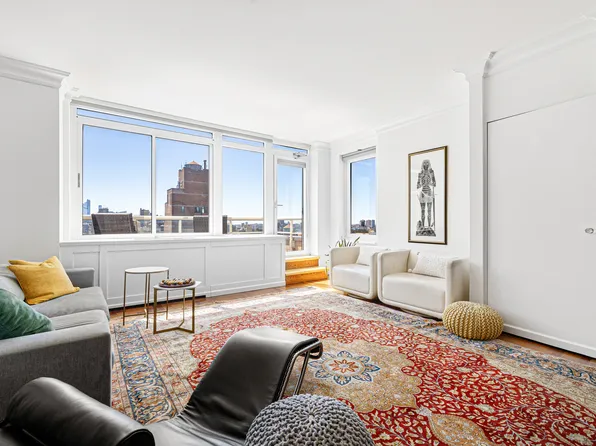 2373 Broadway image 4 of 12