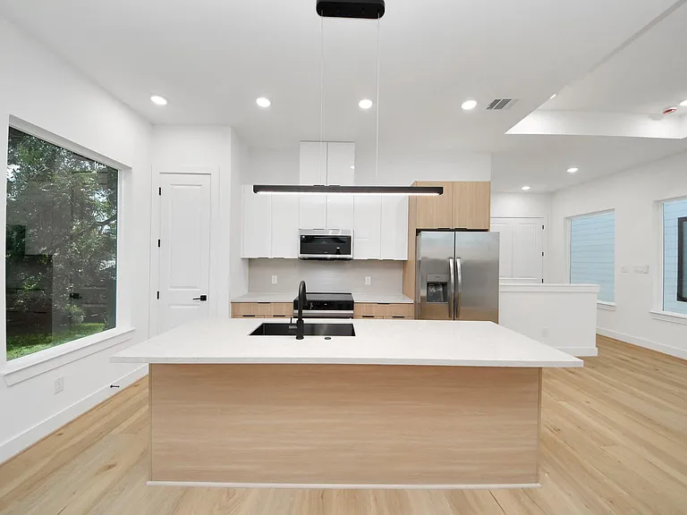 7117 Eastwood St — Photo 8