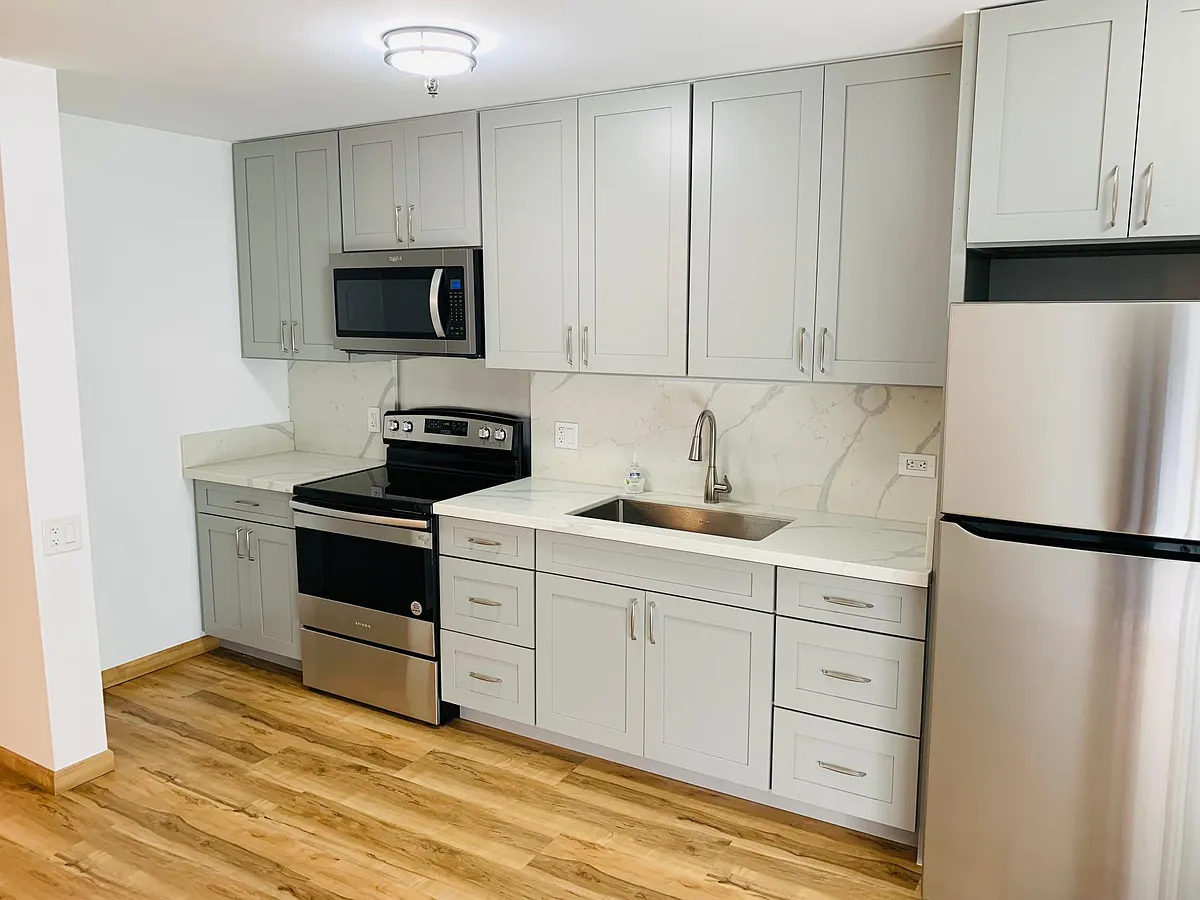Building Photo - 1226 Alexander St #703