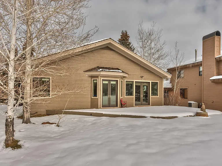 4879 Silver Springs Dr — Photo 6