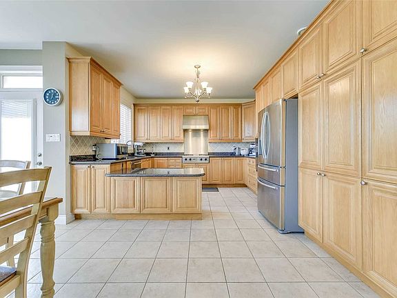 4th image of 2449 Taylorwood Dr