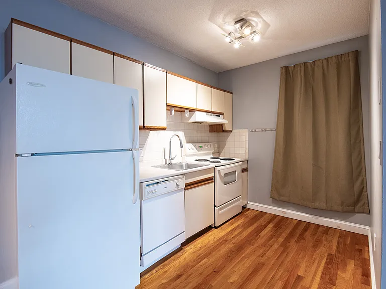 6 Monmouth St #202 — Photo 7