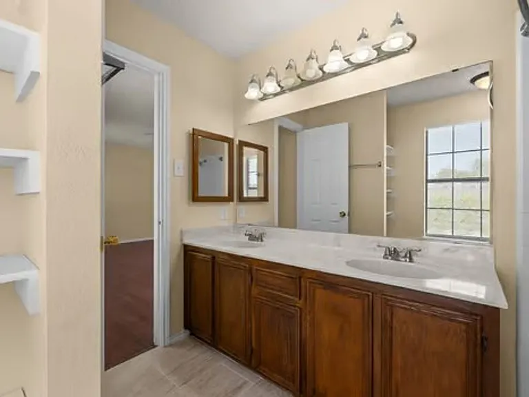 906 Tanner Rd — Photo 15