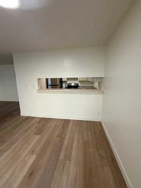 2 bed, 840 sqft, $2,820 — Photo 3