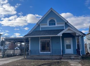 209 S 8th St, Burlington, IA 52601