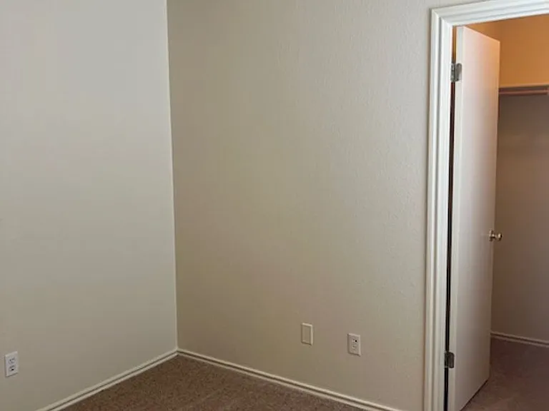 1105 Christopher Ave — Photo 31