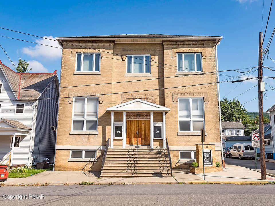 1st image of 301 W Main St