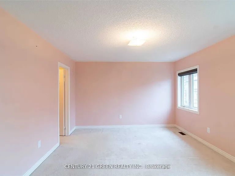 73 Thornbush Blvd — Photo 15
