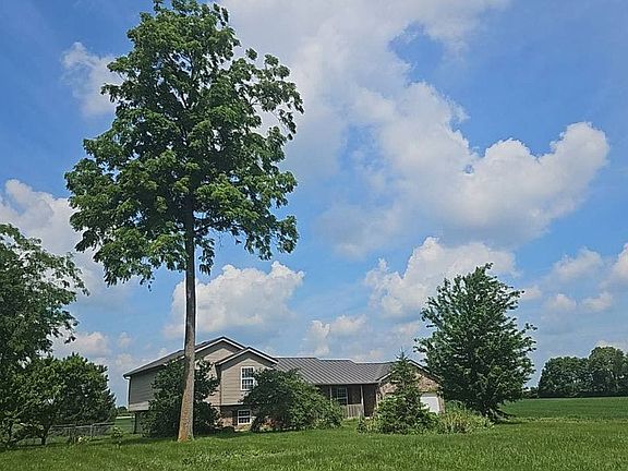 3rd image of 1200 N Jackson Pike