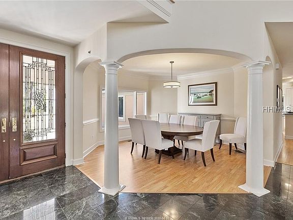 4th image of 32 Harrogate Dr