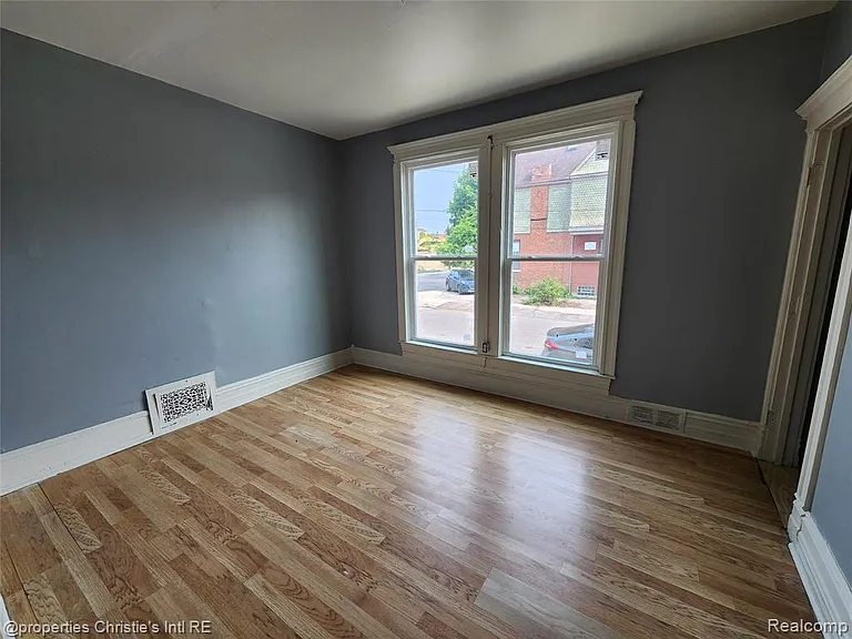 4207 4th St #3 — Photo 9
