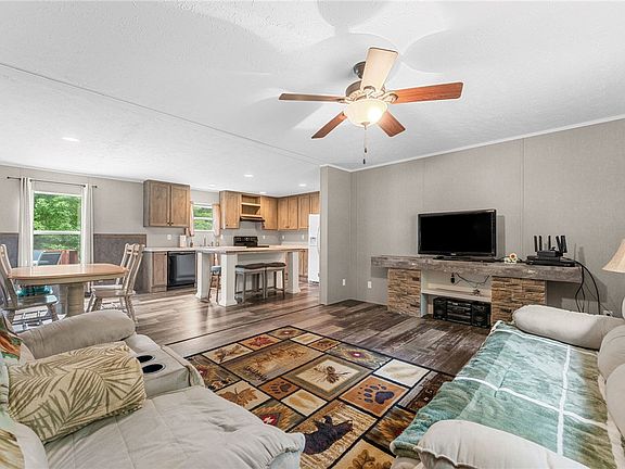 4th image of 11977 Lazy Creek Ln