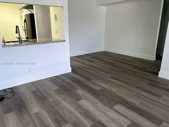 2nd image of 10049 Winding Lake Rd APT 103