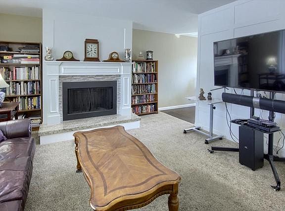 4th image of 712 N Dorothea Way