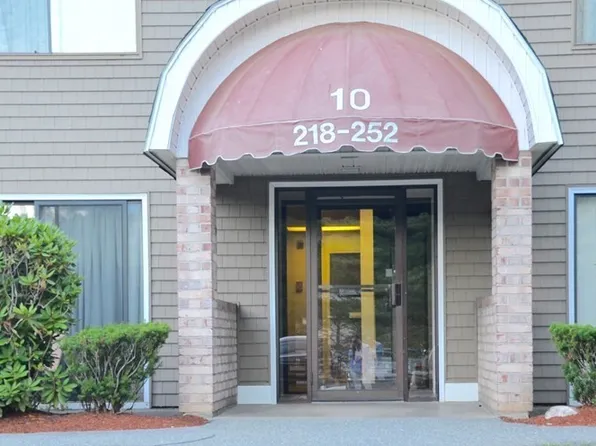 440 North Ave APT 221, Haverhill, MA 01830