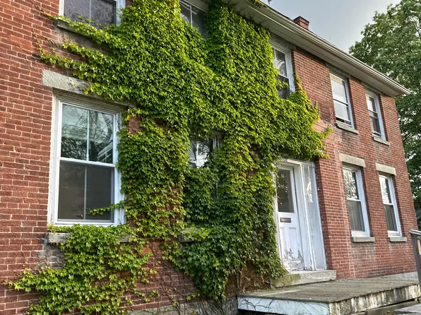 807 Main St #2, Amherst, MA 01002