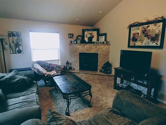 4th image of 66 E Dooley Ln