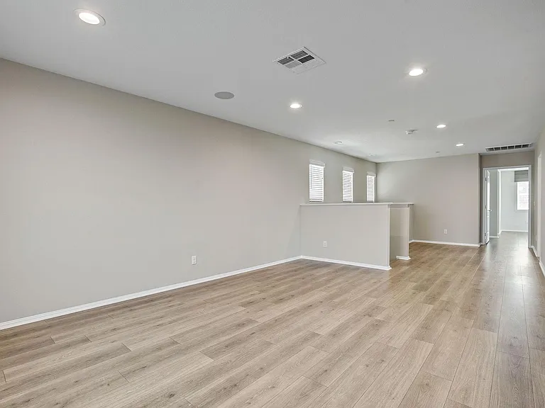 5605 Estrella Way — Photo 23