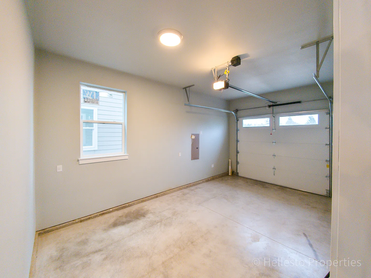 2530 Southwest Coho Street - 1 — Photo 2