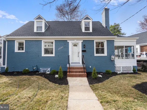 3082 Clinton St NE, Washington, DC 20018