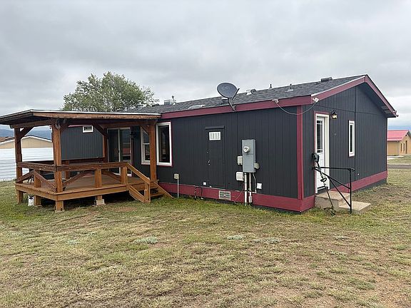 2nd image of 1904 La Mesa Dr
