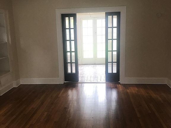 4th image of 3137 Euclid Heights Blvd