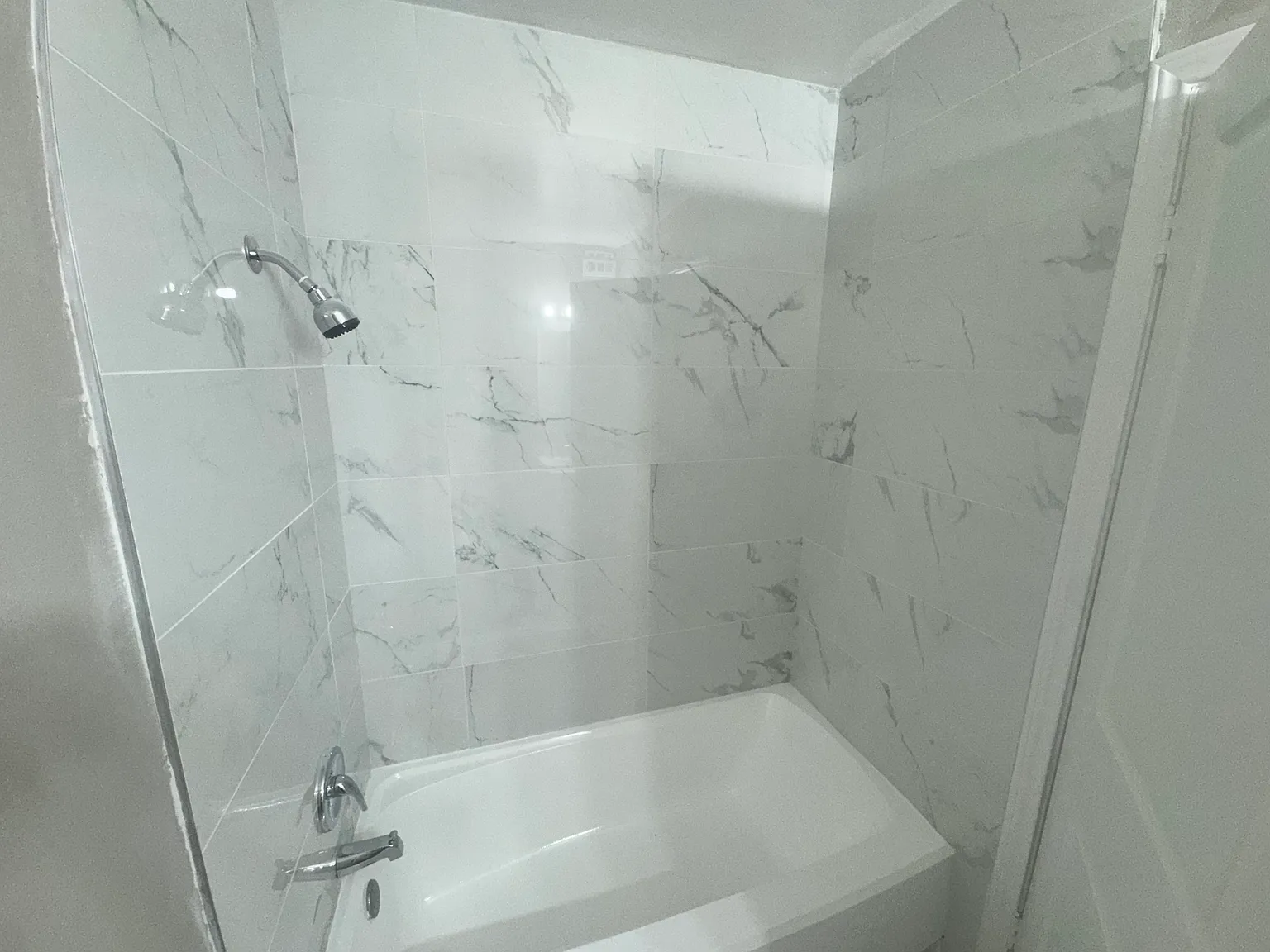2 bed, 952 sqft, $1,099 — Photo 2
