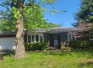 2519 Manchester Dr, Springfield, IL 62704