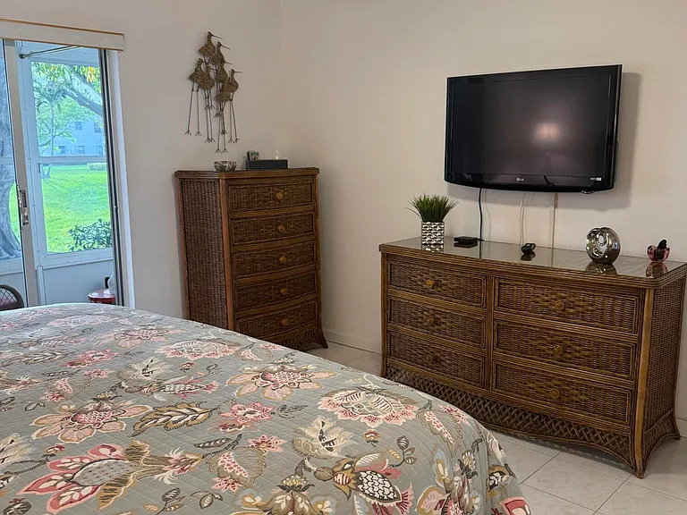 146 Somerset H #146-H — Photo 12
