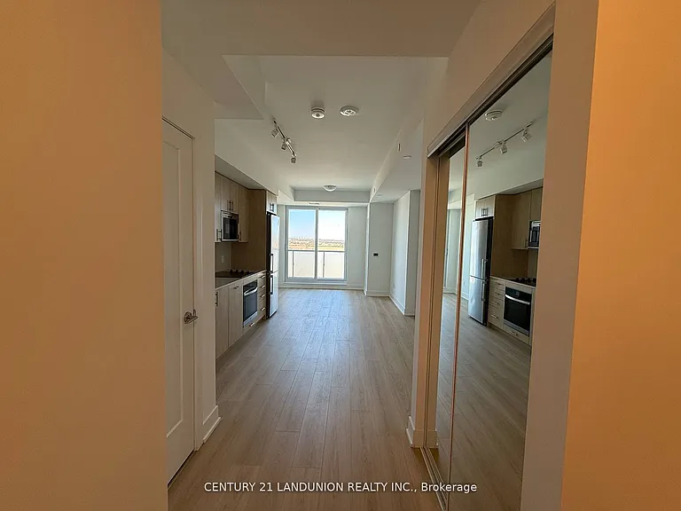 2545 Simcoe St N #Penthouse 19 — Photo 5