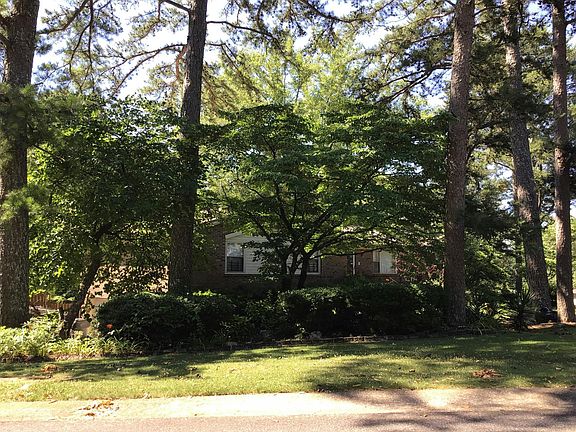 2nd image of 1925 3rd Pl NE