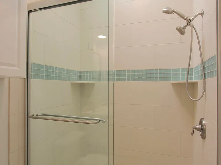 117 Hampton Cir — Photo 29