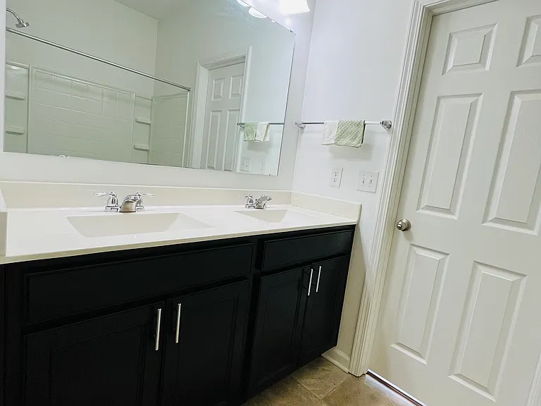 2566 Creek Bank Dr — Photo 15