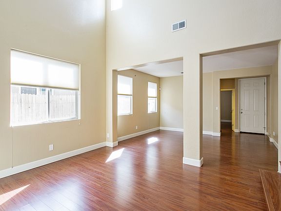 3rd image of 5172 Bissett Way