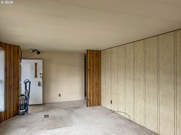 2nd image of 78 NE Danita Ln