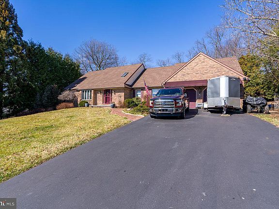 3rd image of 567 Shultz Rd