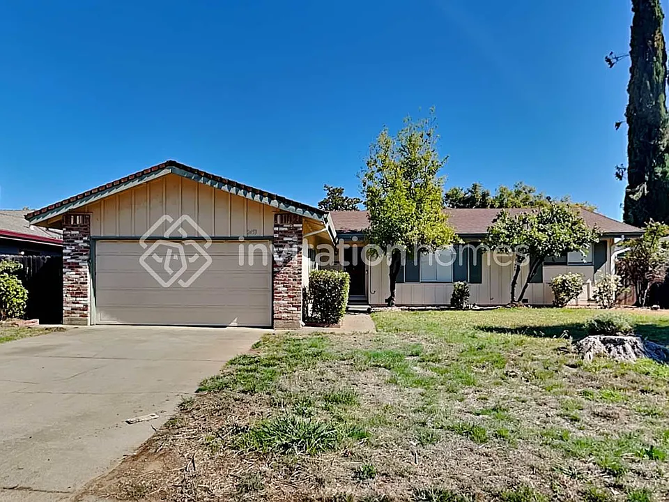 2453 Aramon Dr