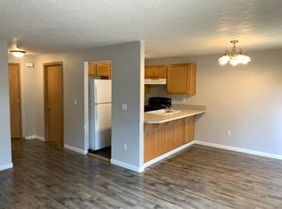 102 SE Rice Ln, Amity, OR 97101