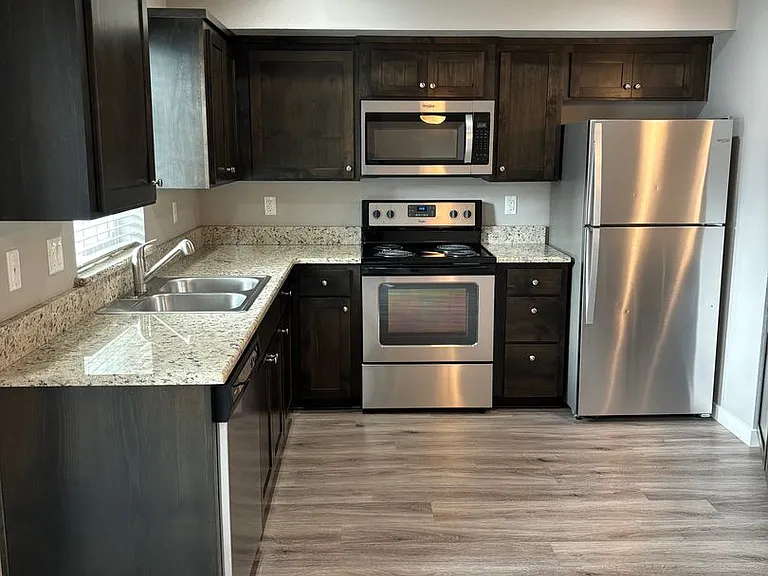 1520 Gabriela Ct NE — Photo 5