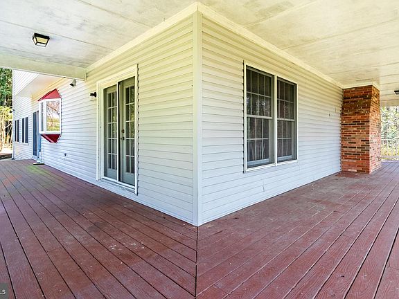 4th image of 3300 Rosemary Ln