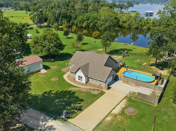 123 Private Road 575, Gary, TX 75643