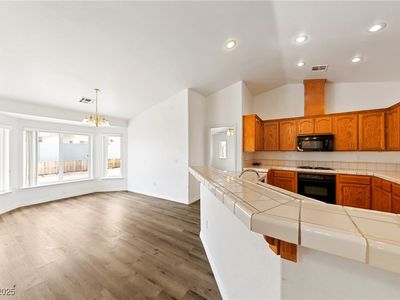 654 Mazelle Ln, Pahrump, NV, 89060