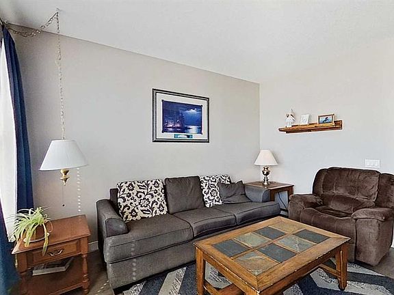 3rd image of 818 W Cornerstone Blvd NE